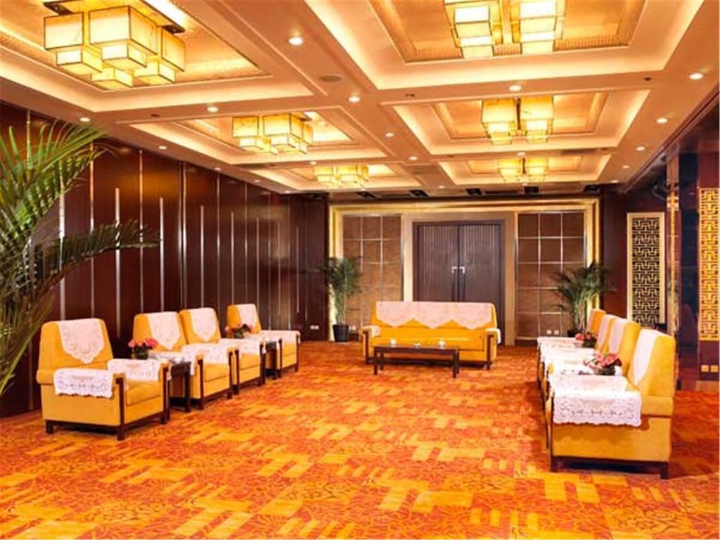 Gloria Plaza Shenyang Hotel Екстериор снимка